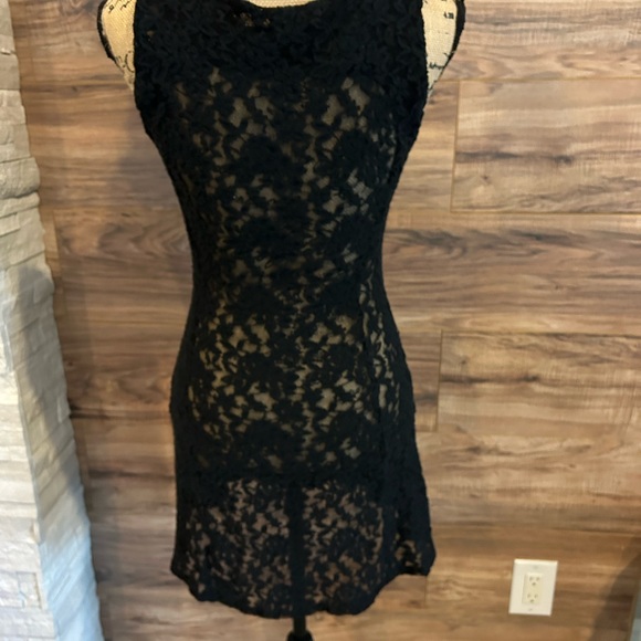 KiwiTucker black lace cover-up bottom up dress. Size XS - Picture 4 of 4